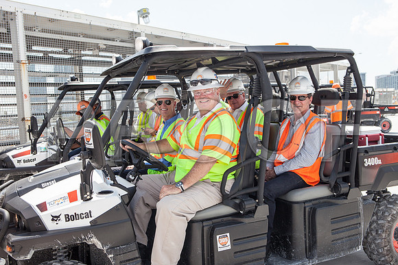 20120614-DG_Govenor_Rick_Scott_Visite_MT_Miami_FL_IMG-6448