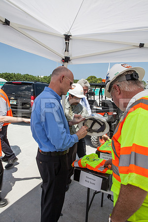 20120614-DG_Govenor_Rick_Scott_Visite_MT_Miami_FL_IMG-6401