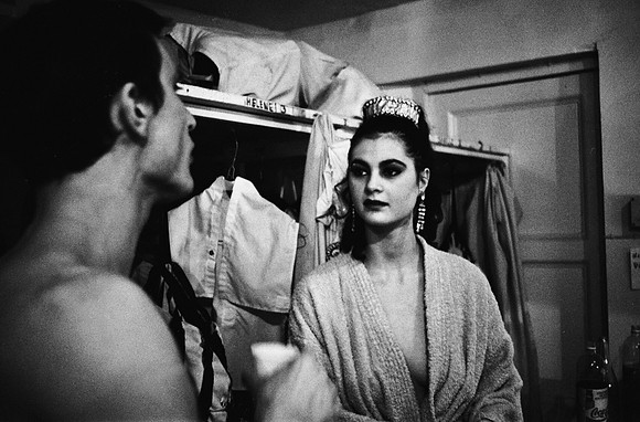 2515_FM_BW_35MM_CW_FEB_1992_003