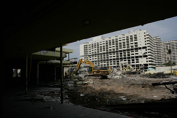 St_Regis_Demolition_20071025_Bal_Harbor_FL-0075-2