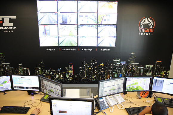 20151006_Port_MiamI_Control_Room_IMG_9137