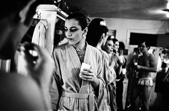 2515_FM_BW_35MM_CW_FEB_1992_005