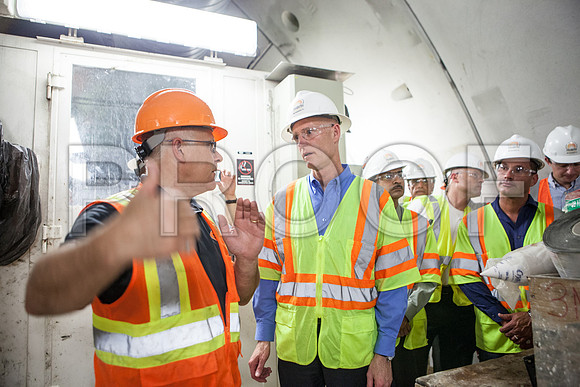 20120614-DG_Govenor_Rick_Scott_Visite_MT_Miami_FL_IMG-6565