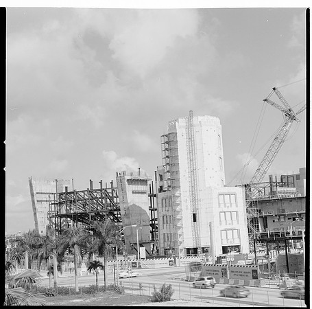 34188_FM_BW_PERFORMING_ARTS_CENTER_FL_03_03