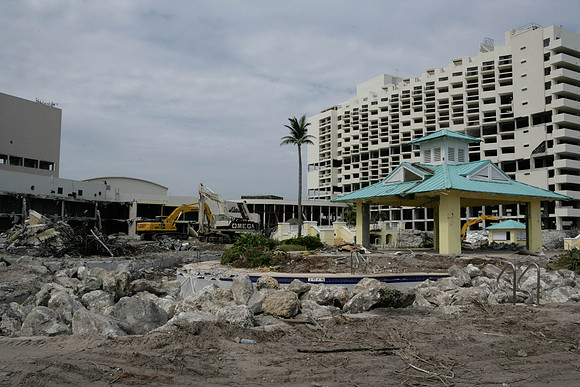 St_Regis_Demolition_20071025_Bal_Harbor_FL-0102-2