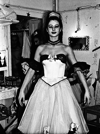 2524_FM_BW_35MM_CW_FOLES_1987_009