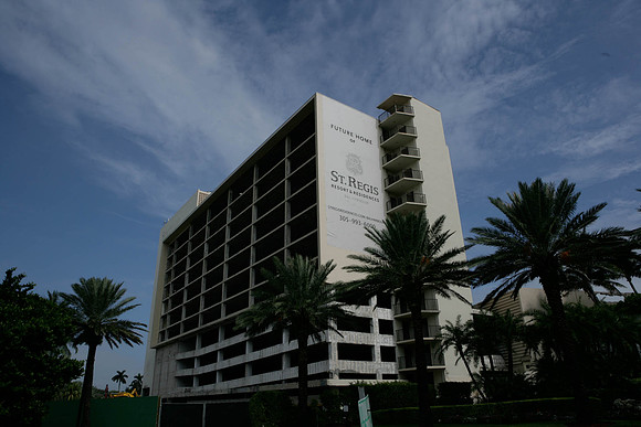 St_Regis_Demolition_20071025_Bal_Harbor_FL-0002-2