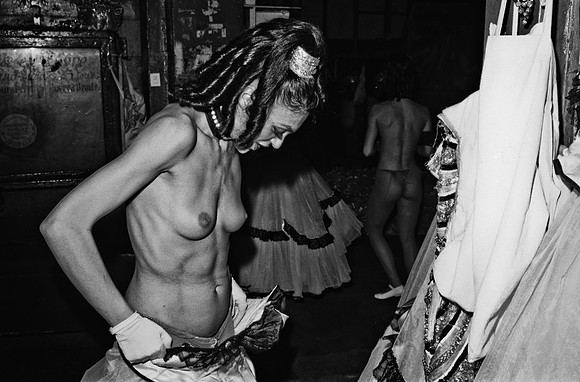 2518_FM_BW_35MM_CW_FOLES_1992_018