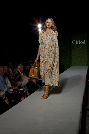 7016_DG_CLOE_FASHION_FISHER_11282011_AL1B2950