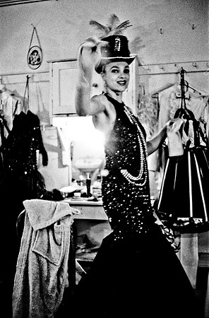 2512_FM_BW_35MM_CW_DEC_1991_33