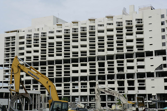 St_Regis_Demolition_20071025_Bal_Harbor_FL-0069-2
