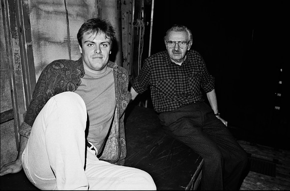 2519_FM_BW_35MM_CW_FOLES_JAN_1992_025