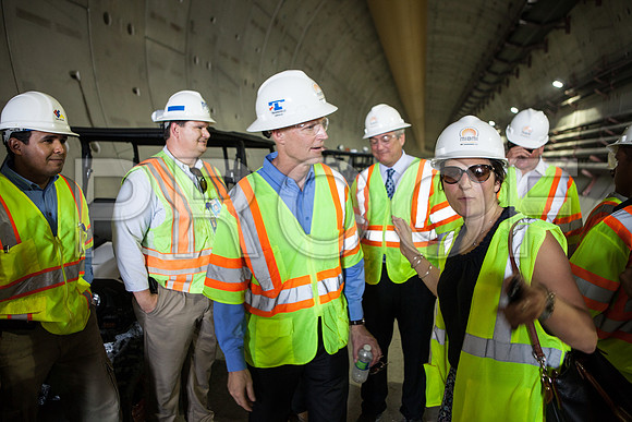 20120614-DG_Govenor_Rick_Scott_Visite_MT_Miami_FL_IMG-6961
