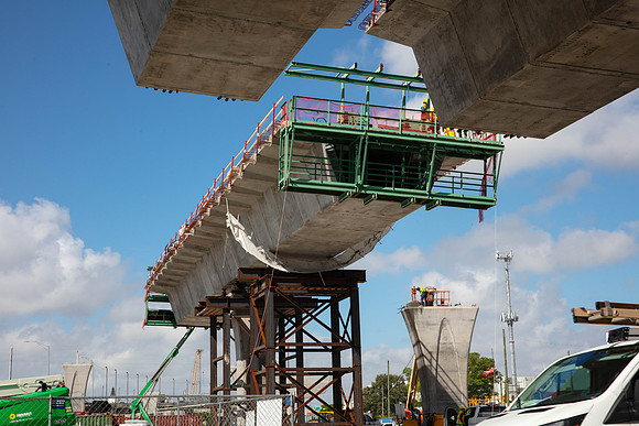 20201026_Connecting_Miami__75A6198