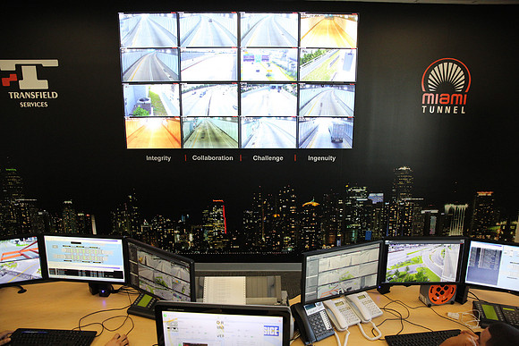 20151006_Port_MiamI_Control_Room_IMG_9138