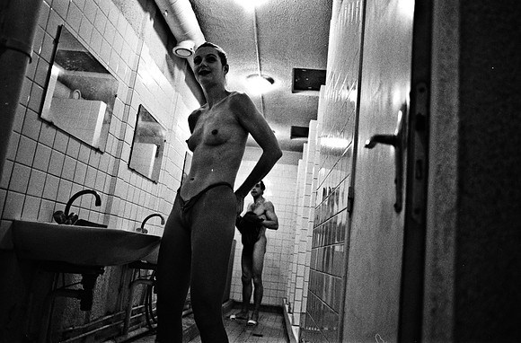 2517_FM_BW_35MM_CW_FOLES_1992_001