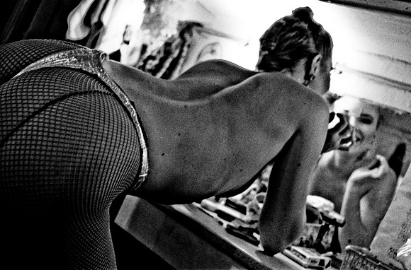 2512_FM_BW_35MM_CW_DEC_1991_35