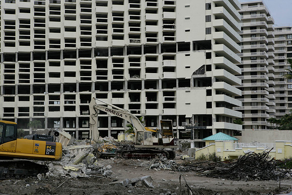 St_Regis_Demolition_20071025_Bal_Harbor_FL-0070-2