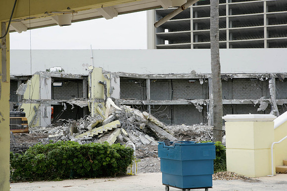 St_Regis_Demolition_20071025_Bal_Harbor_FL-0145-2
