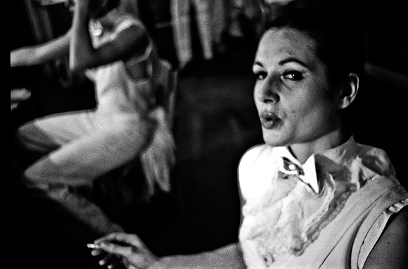 2518_FM_BW_35MM_CW_FOLES_1992_002