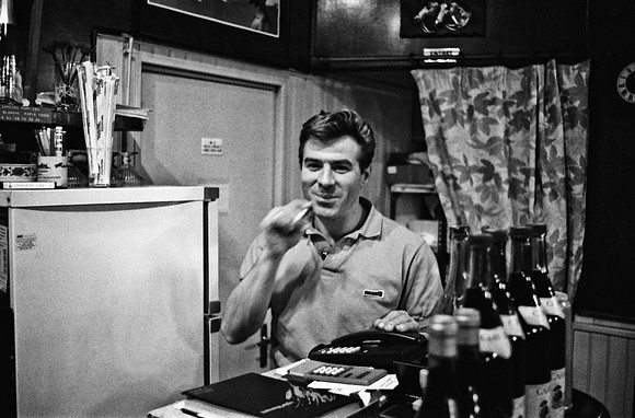 2512_FM_BW_35MM_CW_DEC_1991_20
