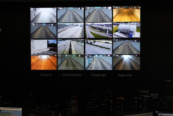 20151006_Port_MiamI_Control_Room_IMG_9149