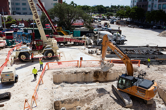 20160810_300_Biscayne_Vice_Moriarty_S5A1254