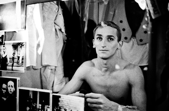 2521_FM_BW_35MM_CW_FOLES_NEWTON_ITALIE_JAN_1992_6
