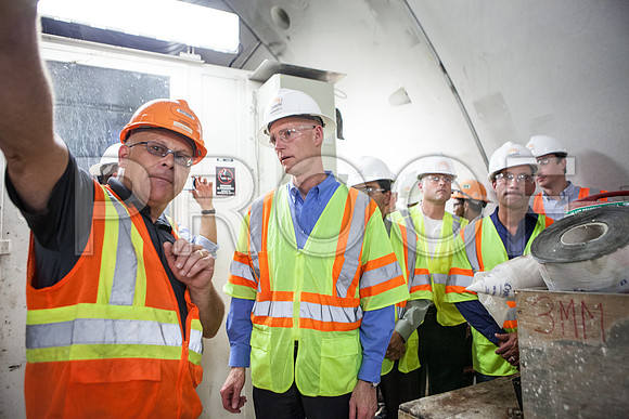 20120614-DG_Govenor_Rick_Scott_Visite_MT_Miami_FL_IMG-6568