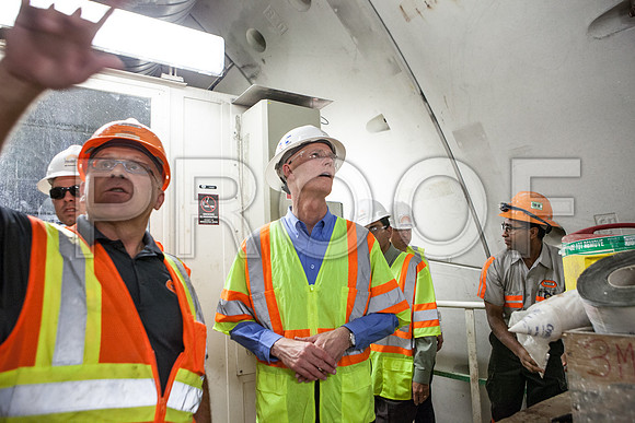 20120614-DG_Govenor_Rick_Scott_Visite_MT_Miami_FL_IMG-6555