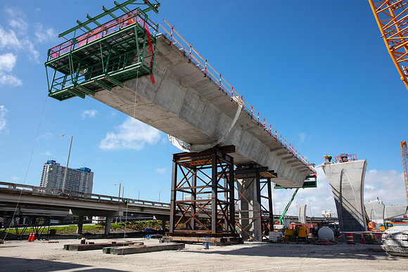 20201026_Connecting_Miami__75A6211