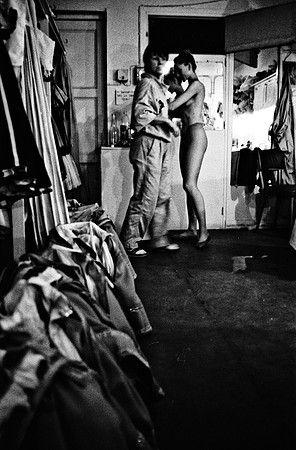 2515_FM_BW_35MM_CW_FEB_1992_012