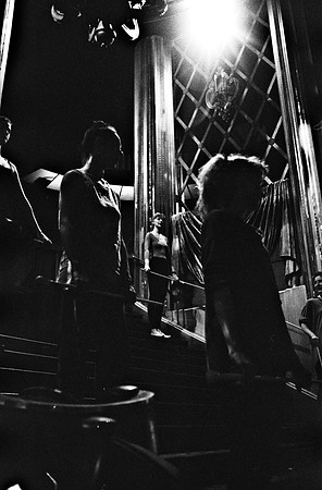 2523_FM_BW_35MM_CW_FOLES_JAN_1991_1