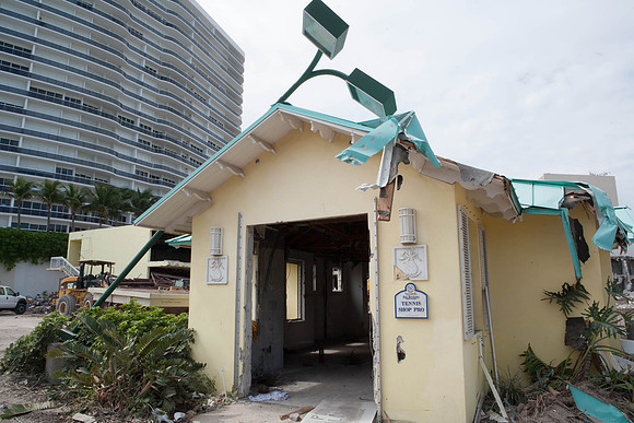 St_Regis_Demolition_20071025_Bal_Harbor_FL-0097