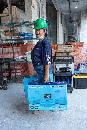 20230106_Mr_C_Residents_Topp_Off_75A5781