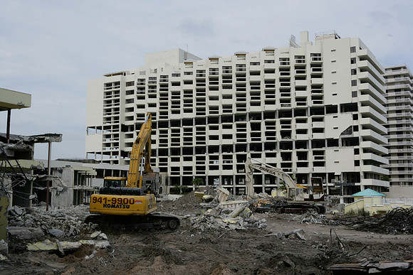 St_Regis_Demolition_20071025_Bal_Harbor_FL-0061-2