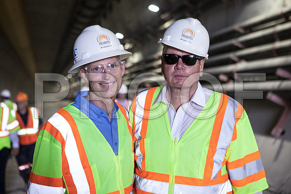 20120614-DG_Govenor_Rick_Scott_Visite_MT_Miami_FL_IMG-6930