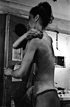 2524_FM_BW_35MM_CW_FOLES_1987_001