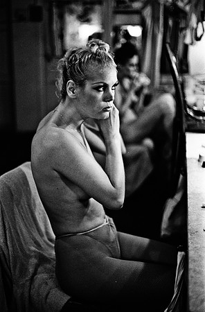 2516_FM_BW_35MM_CW_FOLES_1988_005