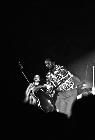 2511_FM_BW_35MM_CW_CHUCK_BERRY_CONCERT_1990_015