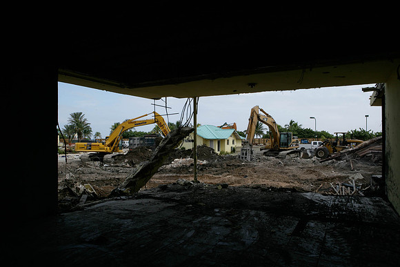 St_Regis_Demolition_20071025_Bal_Harbor_FL-0050-2
