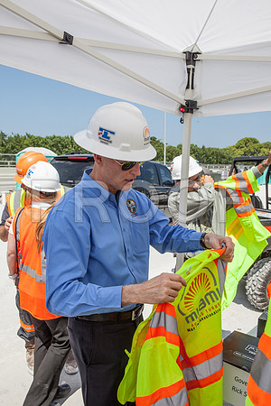 20120614-DG_Govenor_Rick_Scott_Visite_MT_Miami_FL_IMG-6406