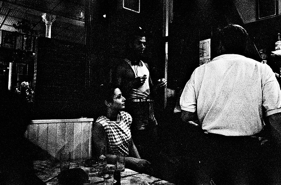 2522_FM_BW_35MM_CW_FOLES_BERGERE_1989_014