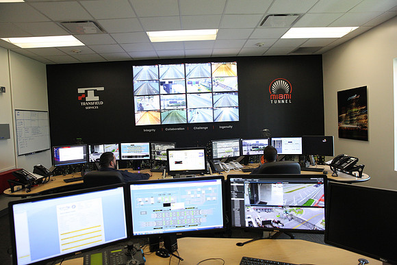 20151006_Port_MiamI_Control_Room_IMG_9129