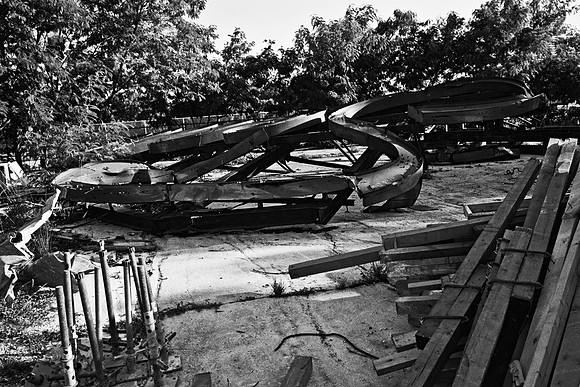 53227_FM_BW_PERFORMING_ARTS_CENTER_FL_01_08