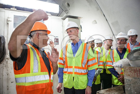 20120614-DG_Govenor_Rick_Scott_Visite_MT_Miami_FL_IMG-6566
