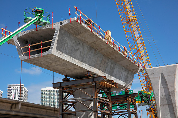 20201026_Connecting_Miami__75A6359