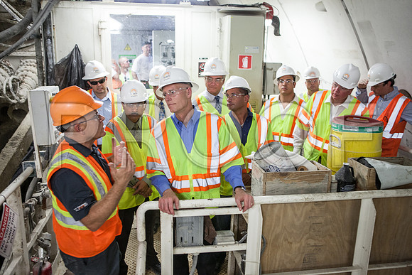 20120614-DG_Govenor_Rick_Scott_Visite_MT_Miami_FL_IMG-6748