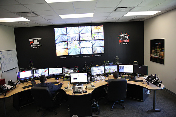 20151006_Port_MiamI_Control_Room_IMG_9159