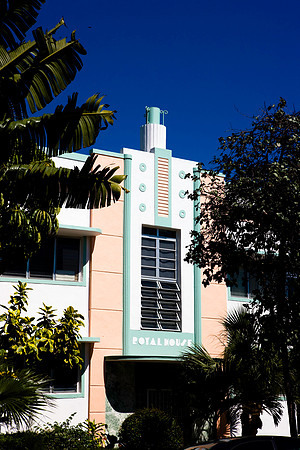 2901_DG_Miami_Beach_Pennsylvania_Ave_FL20090423-5L8Y6392